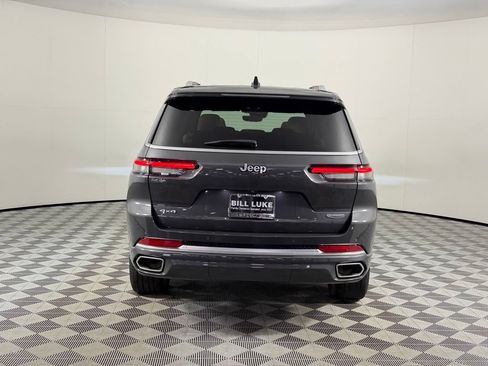 Used 2024 Jeep Grand Cherokee L Summit w/ Luxury Tech Group V AWD/4WD image 9