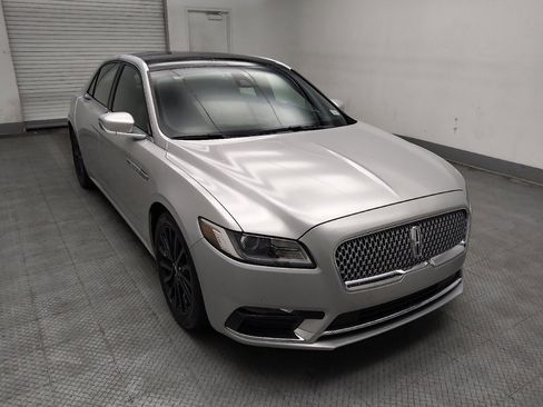 Used 2017 Lincoln Continental Select w/ Climate Package AWD/4WD image 13