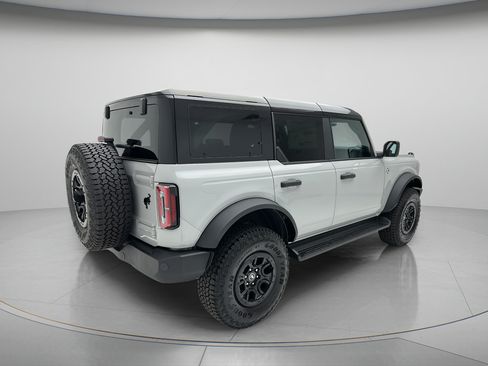 New 2026 Ford Bronco Outer Banks w/ Sasquatch Package AWD/4WD image 5