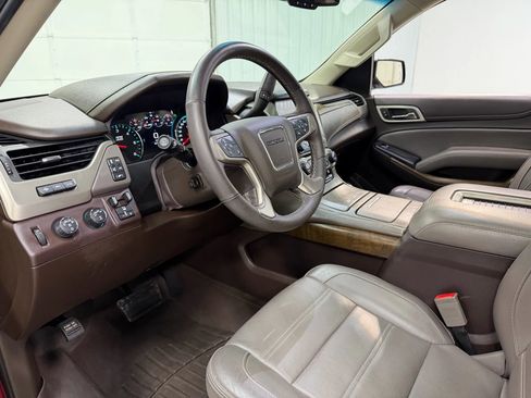 Used 2018 GMC Yukon XL Denali w/ Denali Ultimate Package image 12