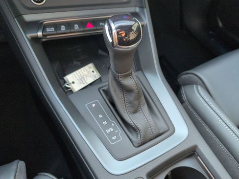 New 2025 Audi Q3 2.0T Premium image 16