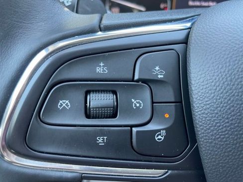 Used 2023 Buick Envision Preferred FWD image 17