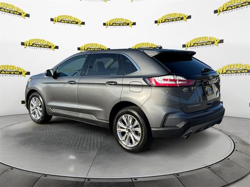 Used 2024 Ford Edge Titanium image 3