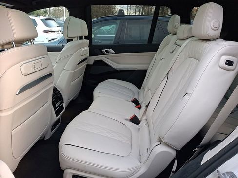 Certified 2024 BMW X7 xDrive40i w/ Executive Package AWD/4WD image 7