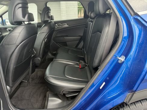 Used 2023 Kia Sportage EX FWD image 27