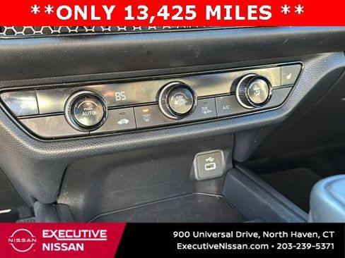 Used 2024 Honda HR-V Sport image 16