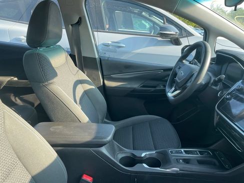 Used 2023 Chevrolet Bolt LT FWD image 10