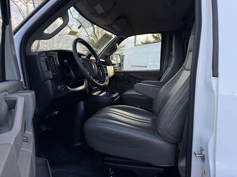 Used 2024 Chevrolet Express 2500 w/ Driver Convenience Package image 13