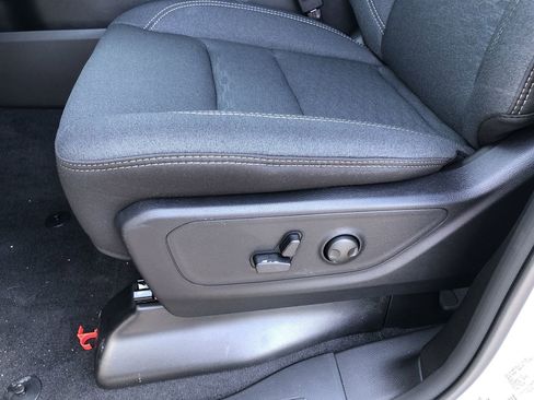 New 2026 RAM 1500 4x4 Crew Cab image 22