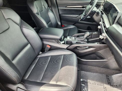 Used 2024 Kia Telluride S w/ S Sunroof Package image 13