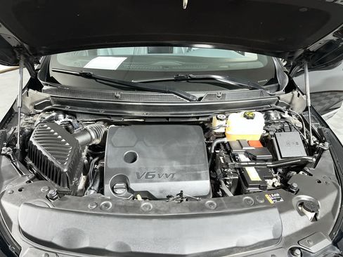 Used 2023 Buick Enclave Essence w/ Experience Buick Package FWD image 12