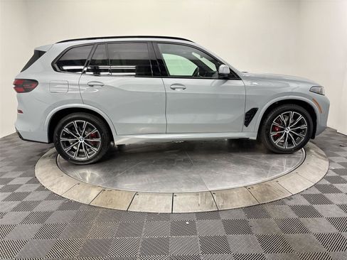 New 2026 BMW X5 xDrive40i AWD/4WD image 17