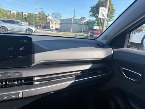 Used 2025 Kia K4 LXS image 34