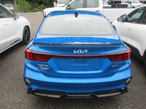 Used 2022 Kia Forte GT-Line w/ GT-Line Premium Package FWD image 4