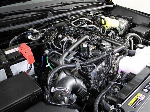 Used 2025 Toyota 4Runner TRD Off-Road image 15