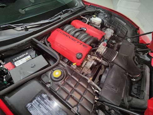 Used 2004 Chevrolet Corvette Z06 w/ Memory Package RWD image 5