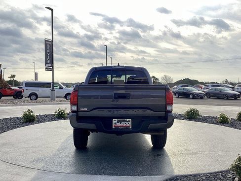 Used 2023 Toyota Tacoma SR image 6