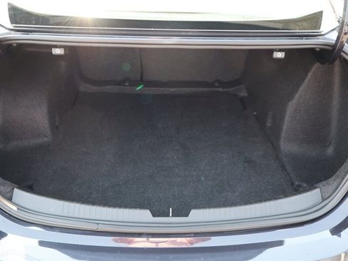 Used 2023 Chevrolet Malibu LT FWD image 11