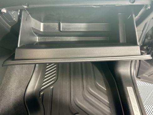 Used 2022 Ford Explorer Limited RWD image 32