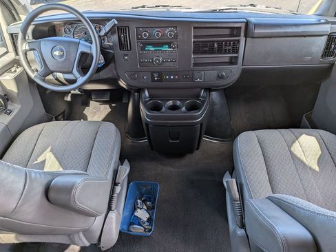 Used 2025 Chevrolet Express 3500 LT w/ LT Preferred Equipment Group RWD image 18