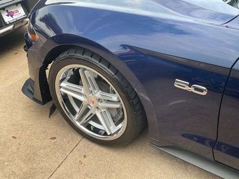 Used 2019 Ford Mustang GT RWD image 36