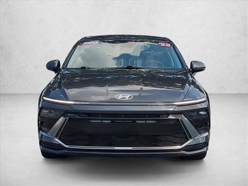 Used 2025 Hyundai Sonata SEL FWD image 2