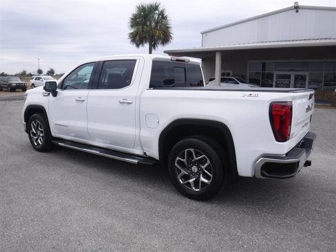 Used 2023 GMC Sierra 1500 SLT image 11