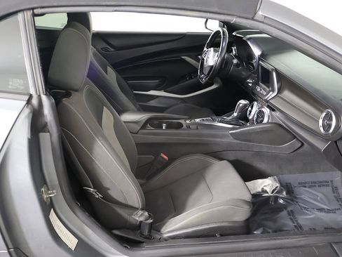 Used 2020 Chevrolet Camaro LT image 27