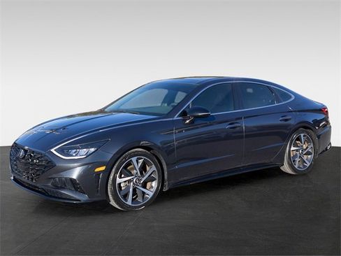 Used 2021 Hyundai Sonata SEL Plus w/ Tech Package image 4