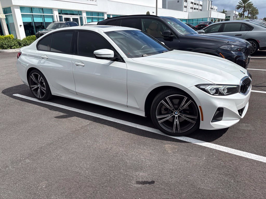 Used 2023 BMW 330i Sedan w/ Driving Assistance Package RWD image 9