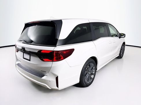 New 2026 Honda Odyssey Touring image 35