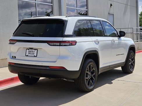 New 2026 Jeep Grand Cherokee Altitude RWD image 3