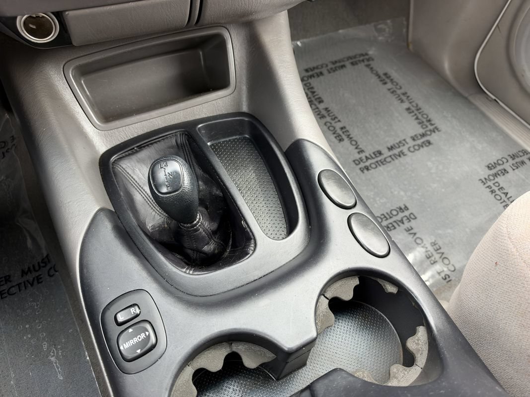 Used 2003 Toyota Sequoia SR5 AWD/4WD image 18