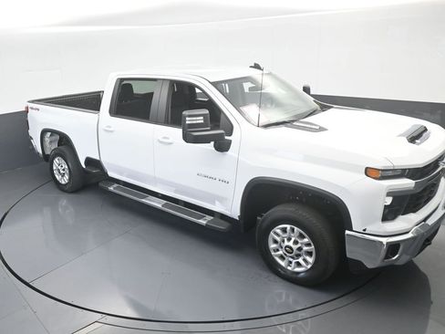 Used 2025 Chevrolet Silverado 2500 LT w/ Convenience Package image 51