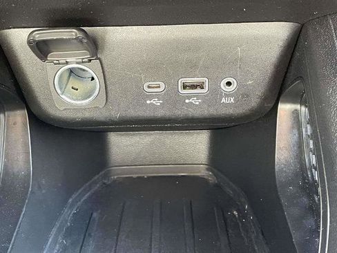 Used 2023 Chevrolet TrailBlazer RS w/ Convenience Package image 28