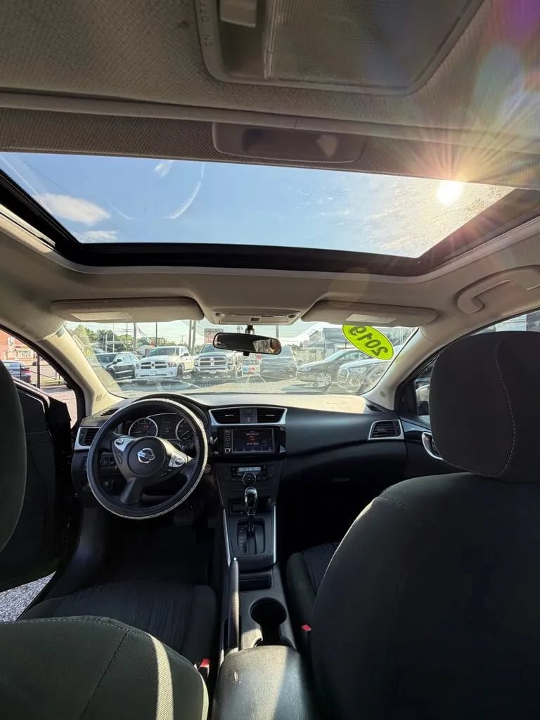 Used 2019 Nissan Sentra SV w/ Special Edition Package FWD image 21