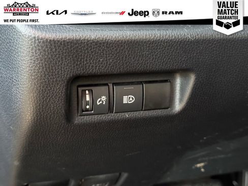 Used 2021 Toyota RAV4 XLE image 22