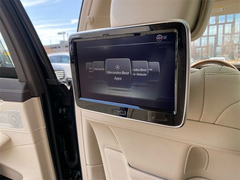 Used 2016 Mercedes-Benz S 550 Sedan image 22