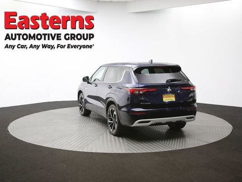 Used 2023 Mitsubishi Outlander SE image 63