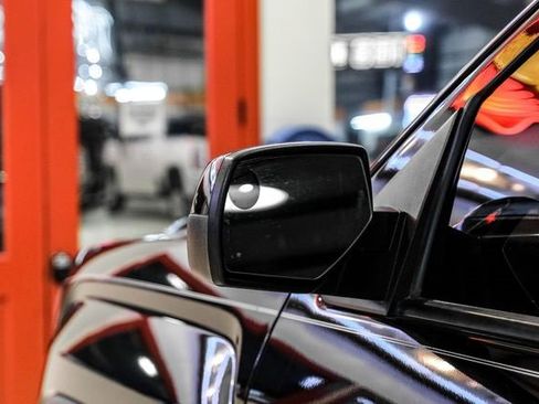 Used 2018 GMC Sierra 1500 SLT w/ All Terrain X Package image 36