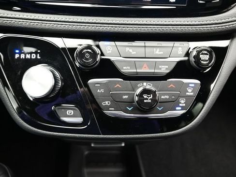 New 2026 Chrysler Pacifica Select w/ S Appearance Package image 39