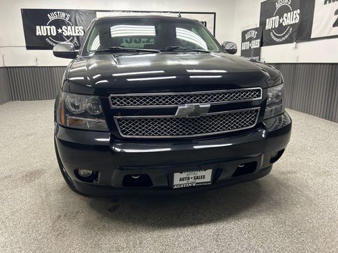Used 2014 Chevrolet Tahoe LTZ AWD/4WD image 2