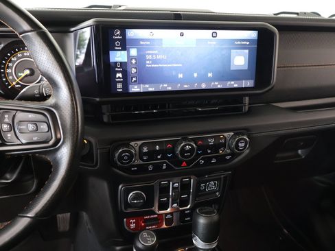 Used 2024 Jeep Gladiator Mojave w/ Safety Group AWD/4WD image 5
