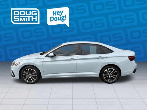 Used 2026 Volkswagen Jetta Sport FWD image 2
