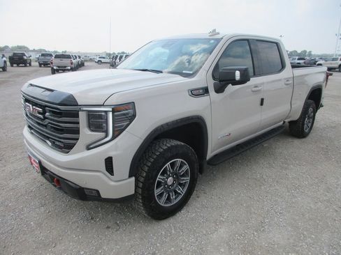 New 2026 GMC Sierra 1500 AT4 w/ AT4 Premium Package AWD/4WD image 12