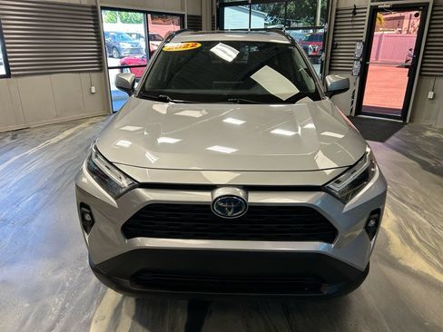 Used 2022 Toyota RAV4 XLE Premium AWD/4WD image 35