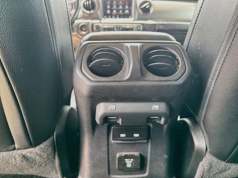 Used 2021 Jeep Gladiator Sport AWD/4WD image 23