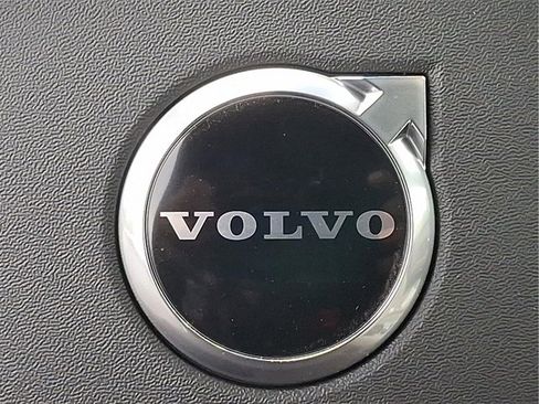 New 2026 Volvo XC90 B6 Plus w/ Protection Package Premier image 12