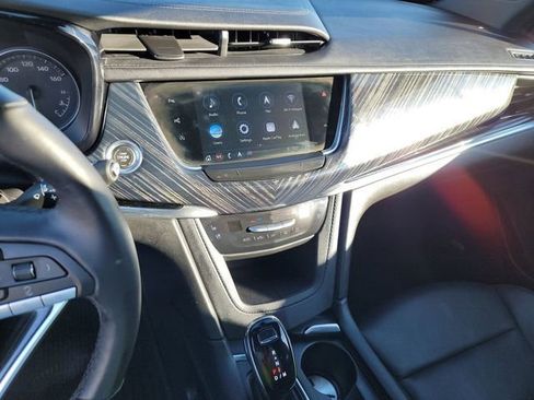 Certified 2024 Cadillac XT6 Premium Luxury w/ Technology Package image 8