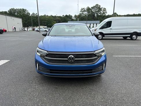 Used 2023 Volkswagen Jetta Sport FWD image 3